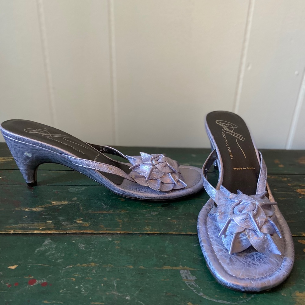 Donald Pliner Kitten Heels